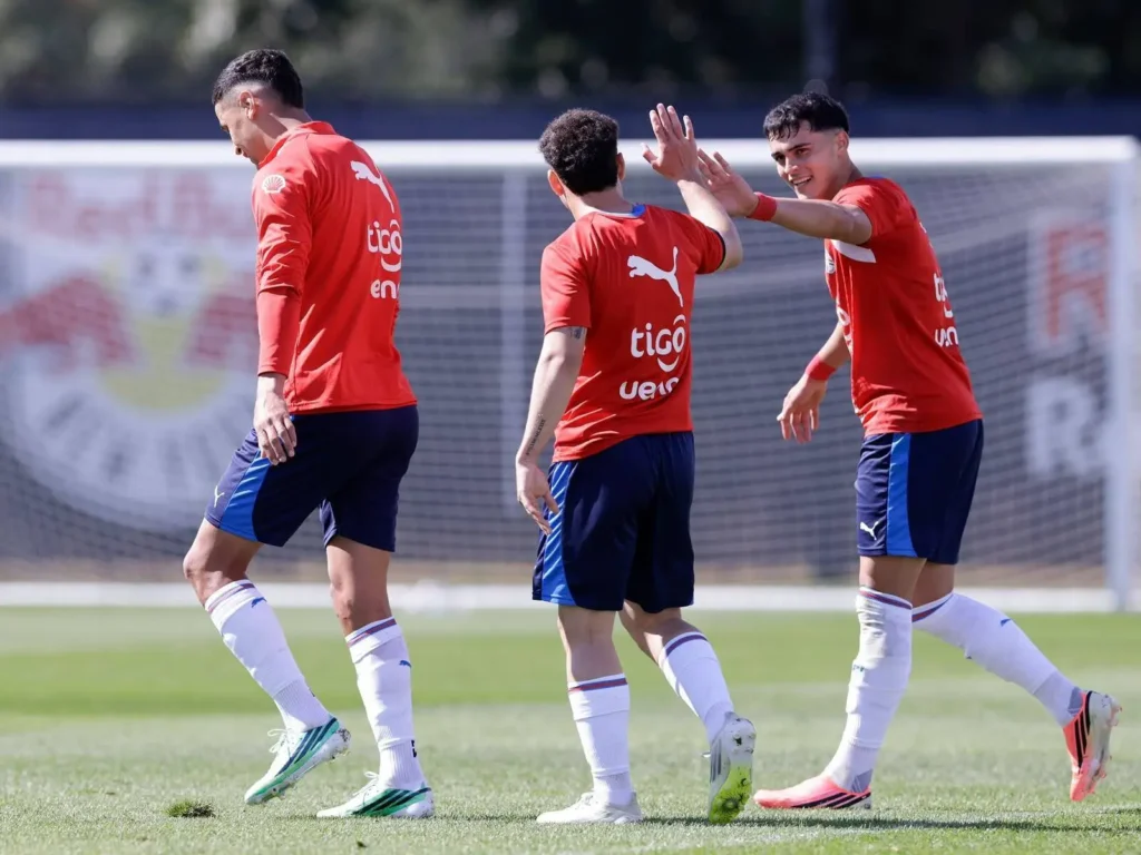 Gustavo Gómez não atua em goleada do Paraguai e encerra Data Fifa de olho no Palmeiras Gustavo Gómez não atua em goleada do Paraguai e encerra Data Fifa de olho no Palmeiras