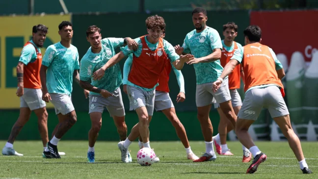 Gustavo Gómez e Paulinho treinam normalmente, e Palmeiras encerra preparação para Dérbi