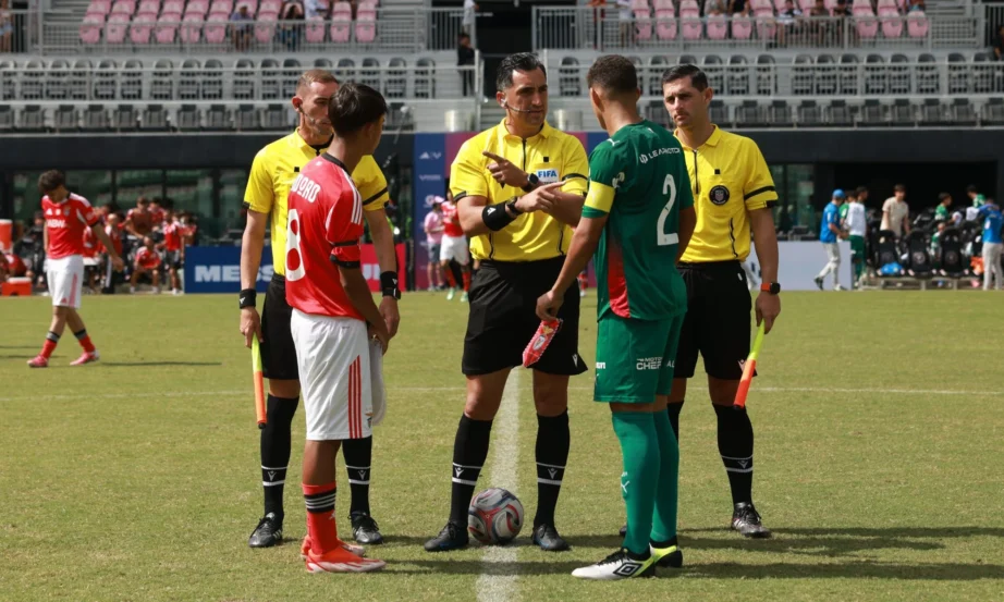 Palmeiras goleia Benfica por 6 a 3 e avança à semifinal da Messi Cup Sub-16