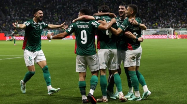 Jogadores do Palmeiras comemoram na goleada no Dérbi (Foto: Cesar Greco/Palmeiras)