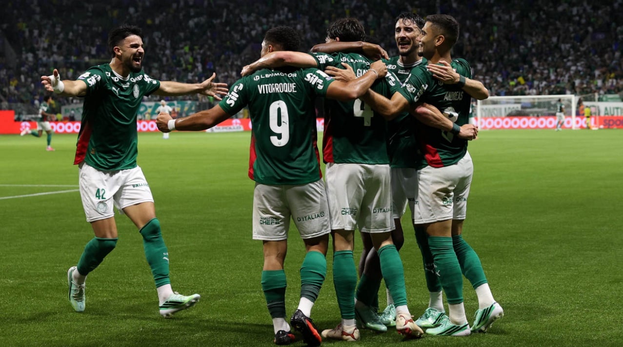Jogadores do Palmeiras comemoram na goleada no Dérbi (Foto: Cesar Greco/Palmeiras) Jogadores do Palmeiras comemoram na goleada no Dérbi (Foto: Cesar Greco/Palmeiras)